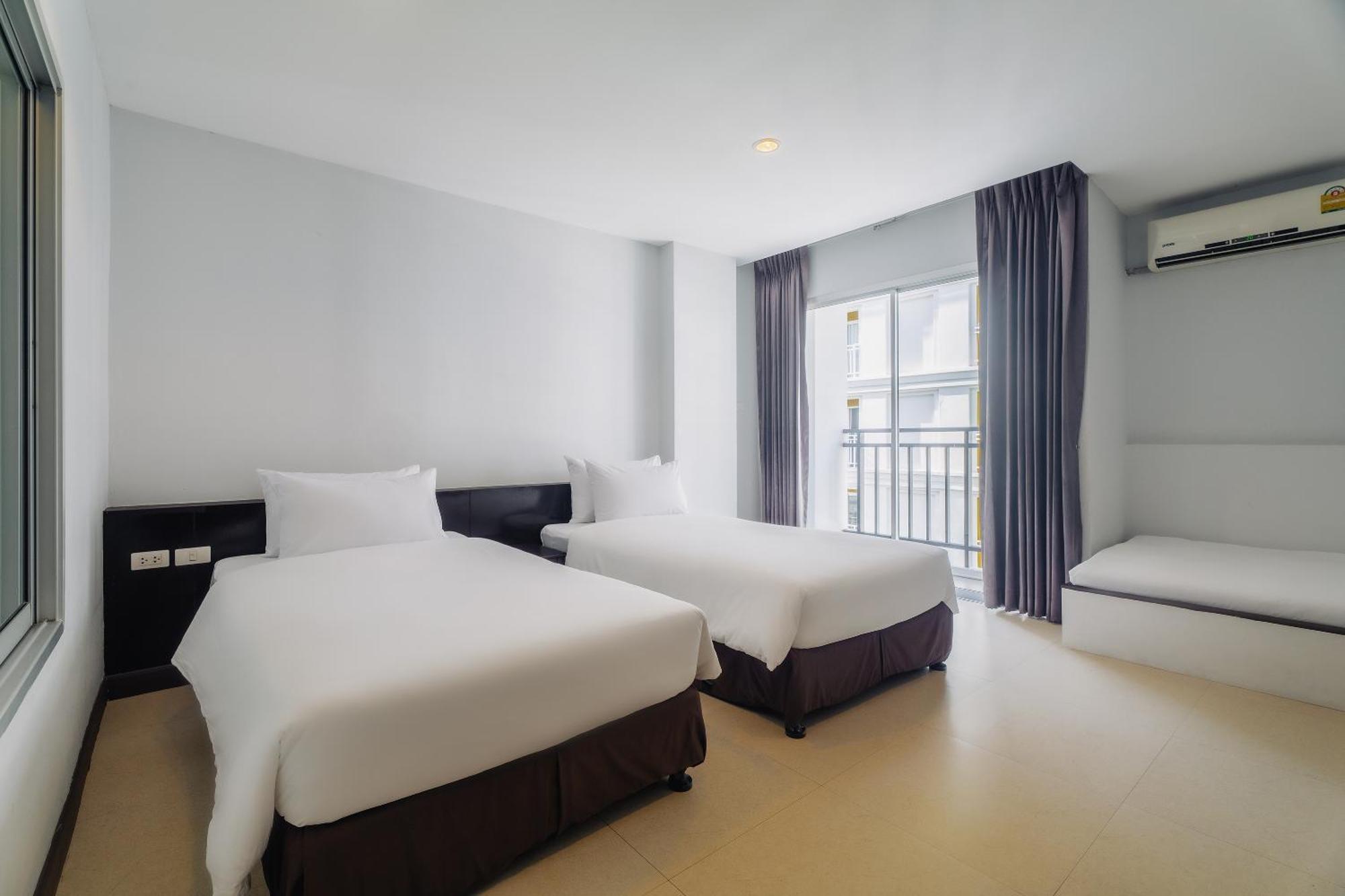 Hotel Di Yana Patong Esterno foto